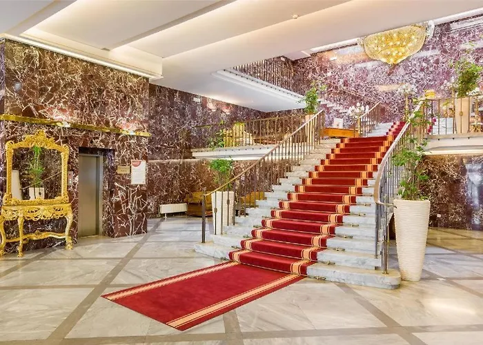 Unique Majestic Hotel